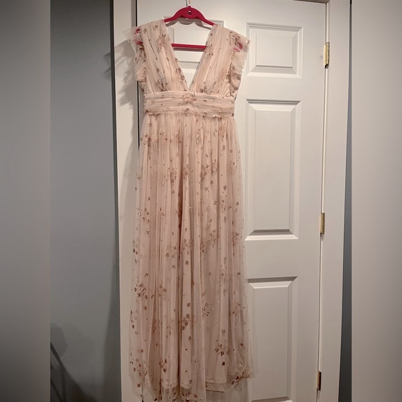 Soieblu Dresses & Skirts - Soieblu gown size large (8/10). Pale pink with gold glitter flowers and hearts